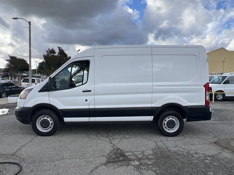 Used 2019 Ford Transit 250 130 Medium Roof RWD image 4