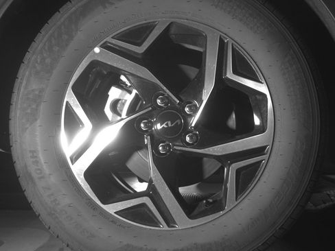 Used 2025 Kia Sportage LX image 15