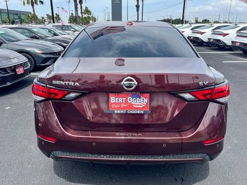 Used 2022 Nissan Sentra SV w/ All-Weather Package FWD image 7