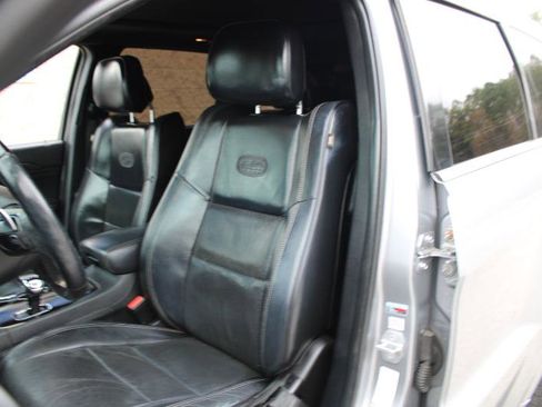 Used 2015 Jeep Grand Cherokee Overland RWD image 12