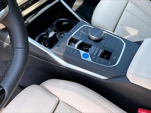 New 2026 BMW i4 eDrive40 w/ Premium Package RWD image 8