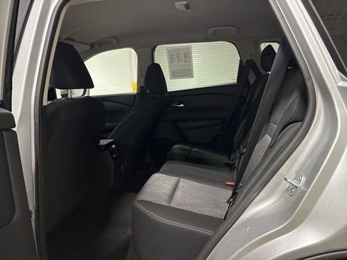 Used 2024 Nissan Rogue SV FWD image 22