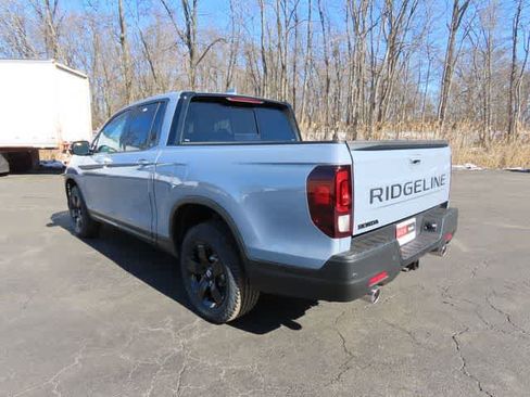 New 2026 Honda Ridgeline Black Edition image 4