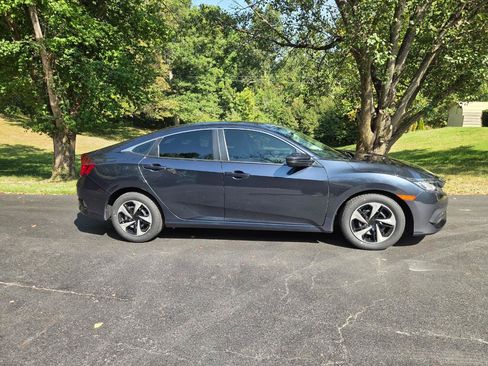 Used 2017 Honda Civic LX image 3