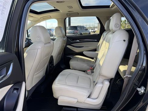 Used 2018 Buick Enclave Essence w/ LPO, Hit The Road Package AWD/4WD image 15