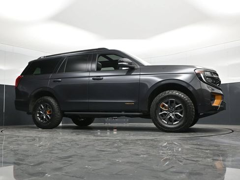 Used 2025 Ford Expedition Tremor AWD/4WD image 57
