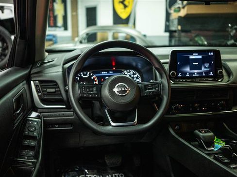 Used 2024 Nissan Rogue S FWD image 15