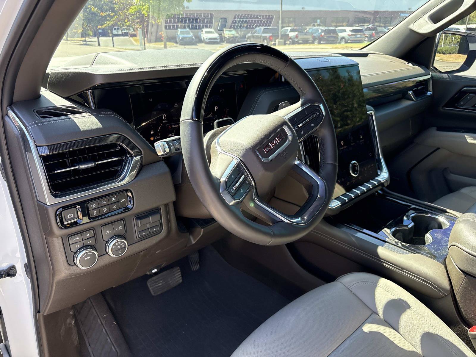 Used 2026 GMC Yukon Elevation w/ Elevation Premium Package AWD/4WD image 18