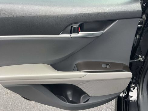 Used 2023 Toyota Camry LE FWD image 14