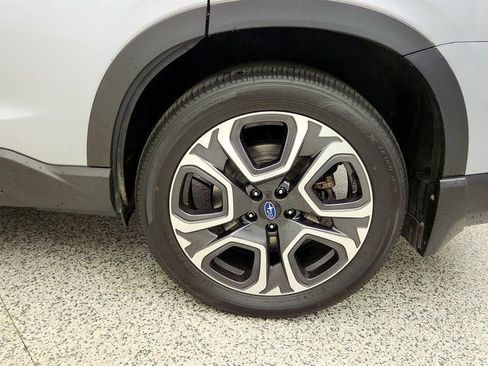 Used 2023 Subaru Ascent Touring AWD/4WD image 9