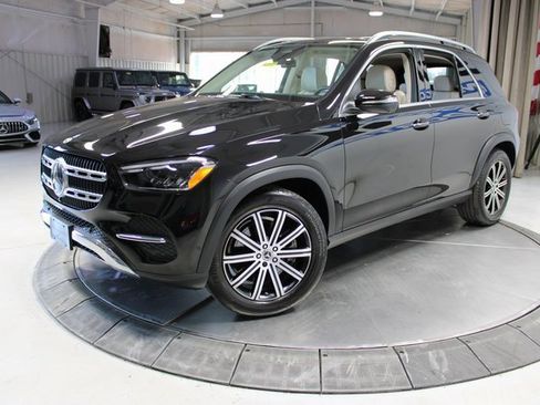 Used 2024 Mercedes-Benz GLE 450e 4MATIC w/ Warmth & Comfort Package image 4