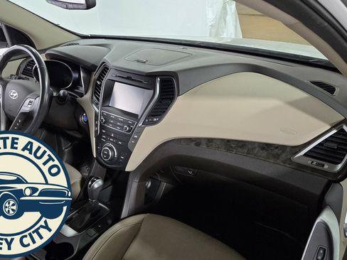 Used 2017 Hyundai Santa Fe Sport 2.0T image 32