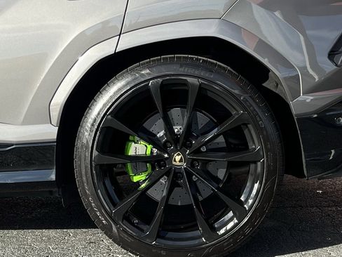 Used 2021 Lamborghini Urus image 9