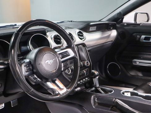 Used 2022 Ford Mustang Premium image 22