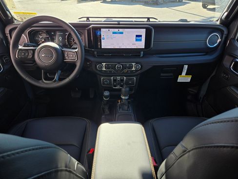 New 2026 Jeep Gladiator Sahara image 11