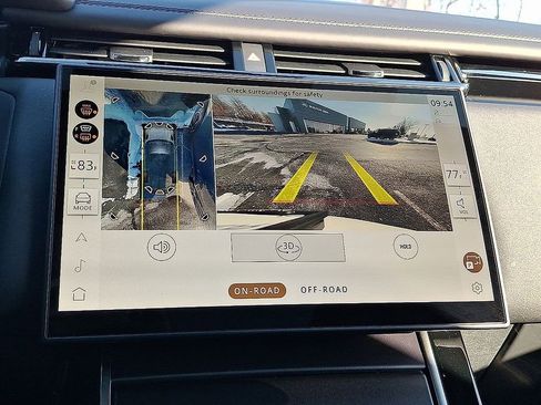 Certified 2026 Land Rover Range Rover Velar Dynamic SE AWD/4WD image 15