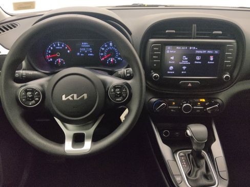 Used 2022 Kia Soul LX FWD image 22