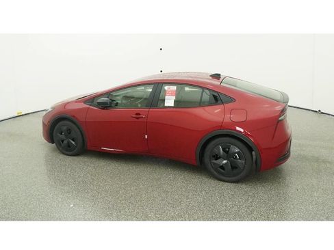 New 2026 Toyota Prius LE FWD image 4