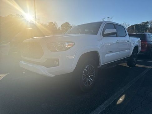Used 2022 Toyota Tacoma TRD Sport image 13