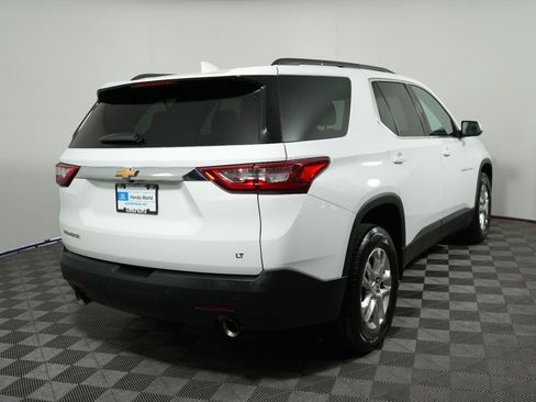 Used 2021 Chevrolet Traverse LT FWD image 5
