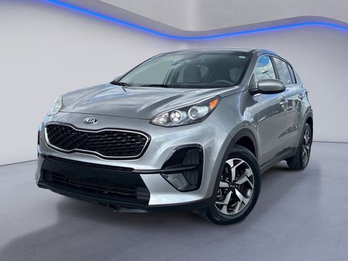 Used 2020 Kia Sportage LX image 2