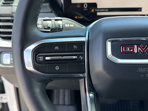 Used 2024 GMC Acadia Elevation w/ Luxury Package FWD image 16