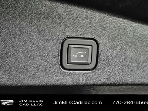 Used 2025 Cadillac Lyriq Luxury AWD/4WD image 33