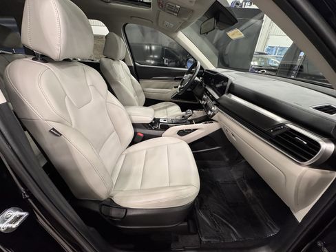 Certified 2024 Kia Telluride S w/ S Sunroof Package image 26