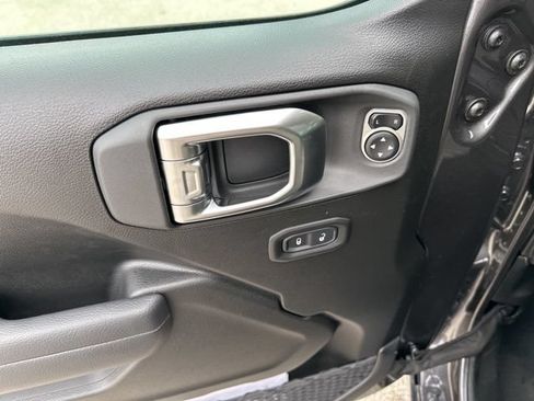 New 2026 Jeep Gladiator Sport AWD/4WD image 19