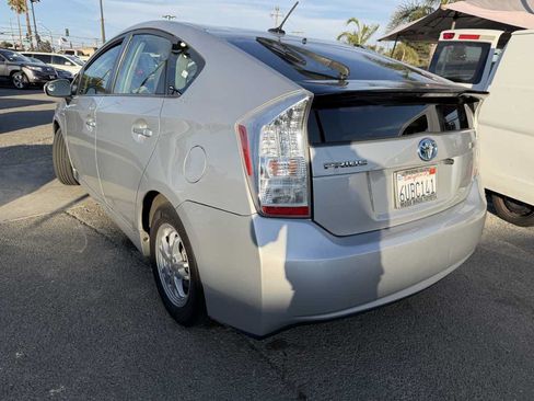 Used 2011 Toyota Prius Two FWD image 2