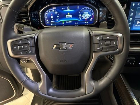 Used 2025 Chevrolet Silverado 1500 LT Trail Boss w/ Convenience Package II AWD/4WD image 14