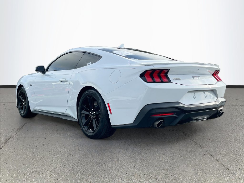 Used 2024 Ford Mustang GT RWD image 5