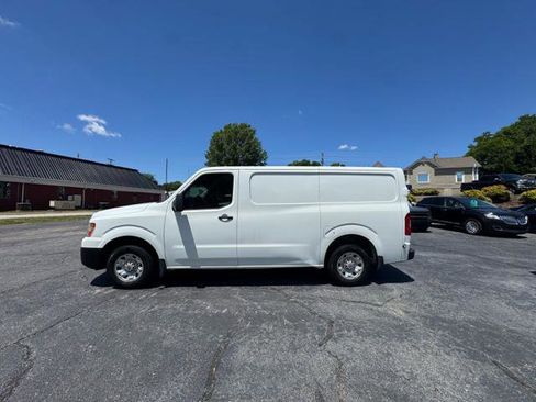 Used 2020 Nissan NV 2500 SV w/ Back Door Glass Package RWD image 6