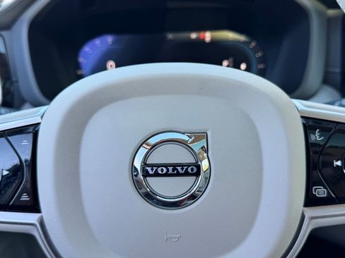 Used 2025 Volvo XC60 B5 Ultra w/ Protection Package Premier image 29