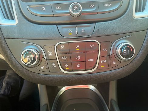 Used 2023 Chevrolet Malibu LT image 15