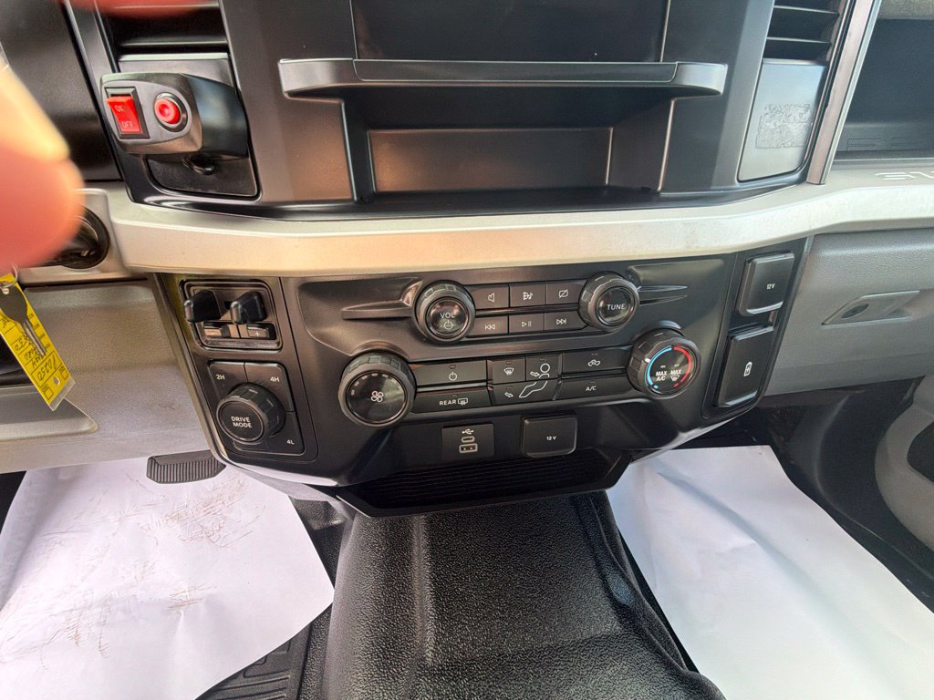 Used 2024 Ford F550 4x4 Crew Cab Super Duty image 28