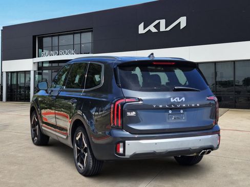 Certified 2024 Kia Telluride EX w/ EX Captain's Chair Package FWD image 5