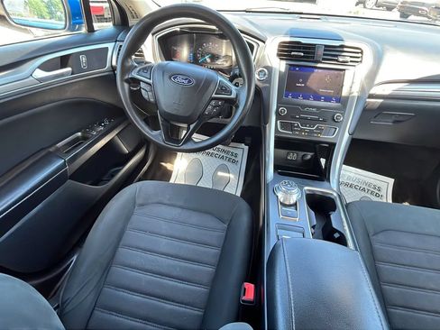 Used 2019 Ford Fusion SE FWD image 20