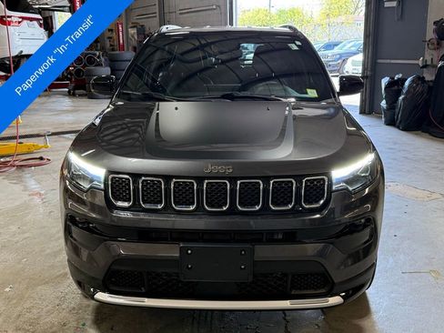 Certified 2023 Jeep Compass Limited w/ Elite Group AWD/4WD image 4