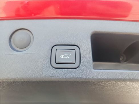 New 2027 GMC Terrain Elevation w/ Elevation Premium Package FWD image 7
