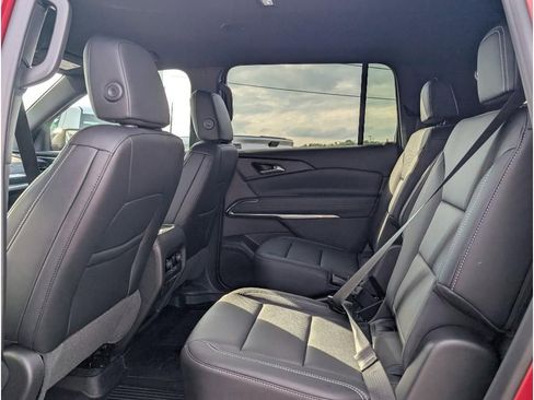 New 2026 Chevrolet Traverse LT w/ Driver Confidence Package image 9