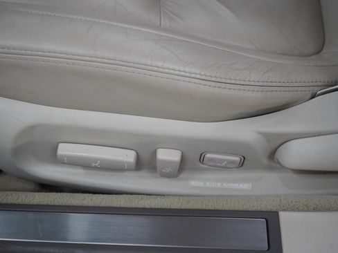 Used 2002 Lexus SC 430 Convertible RWD image 18