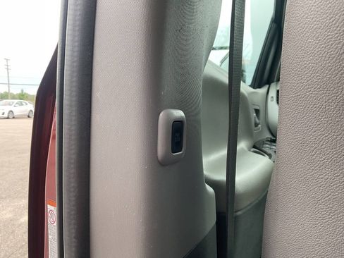 Used 2015 Toyota Sienna XLE FWD image 33