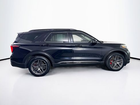 Used 2025 Ford Explorer ST-Line w/ ST-Line Street Pack AWD/4WD image 10