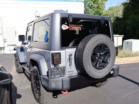Used 2017 Jeep Wrangler Sport AWD/4WD image 5