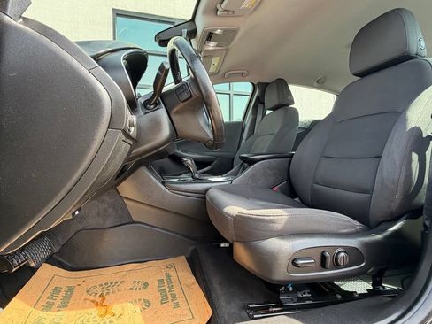 Used 2018 Chevrolet Malibu LT FWD image 10