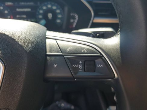 Used 2025 Audi Q3 2.0T Premium w/ Convenience Plus Package AWD/4WD image 31