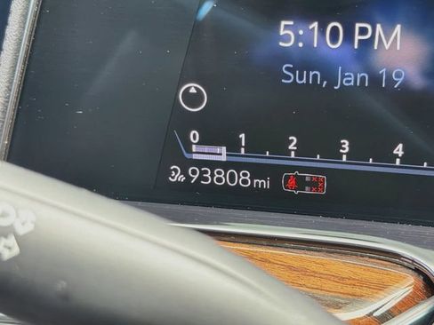 Used 2022 Cadillac Escalade Luxury RWD image 42