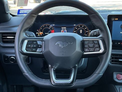 Used 2025 Ford Mustang Coupe image 18