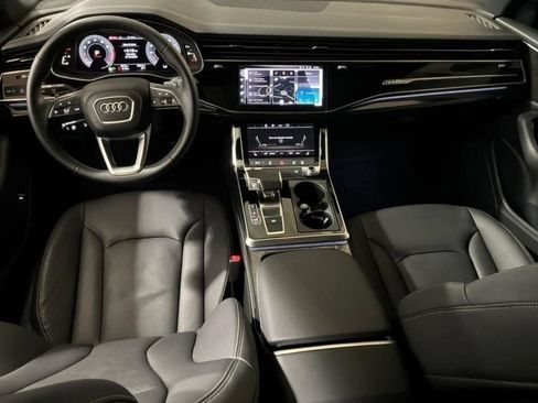 Used 2025 Audi Q8 Premium w/ Convenience Package AWD/4WD image 7